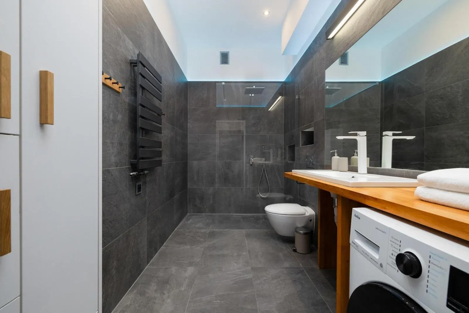 1-Bedroom Apartment - Radziwillowska 14 Street Krakow Poland