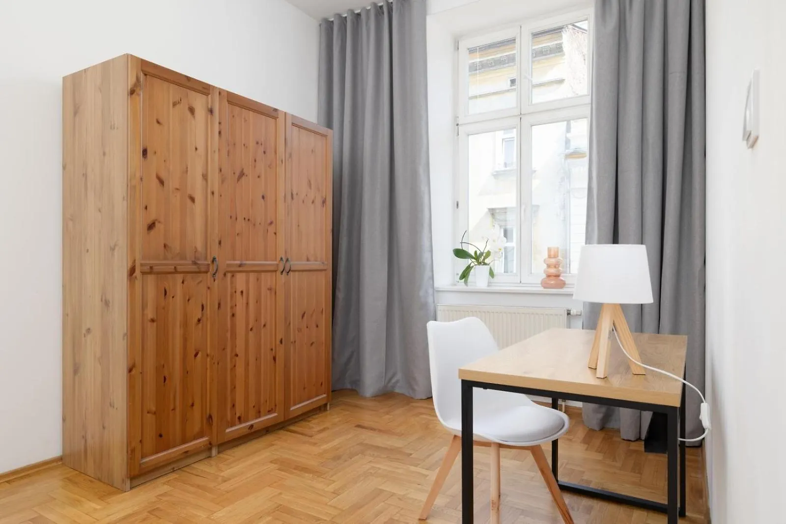1-Bedroom Apartment - Radziwillowska 14 Street Krakow
